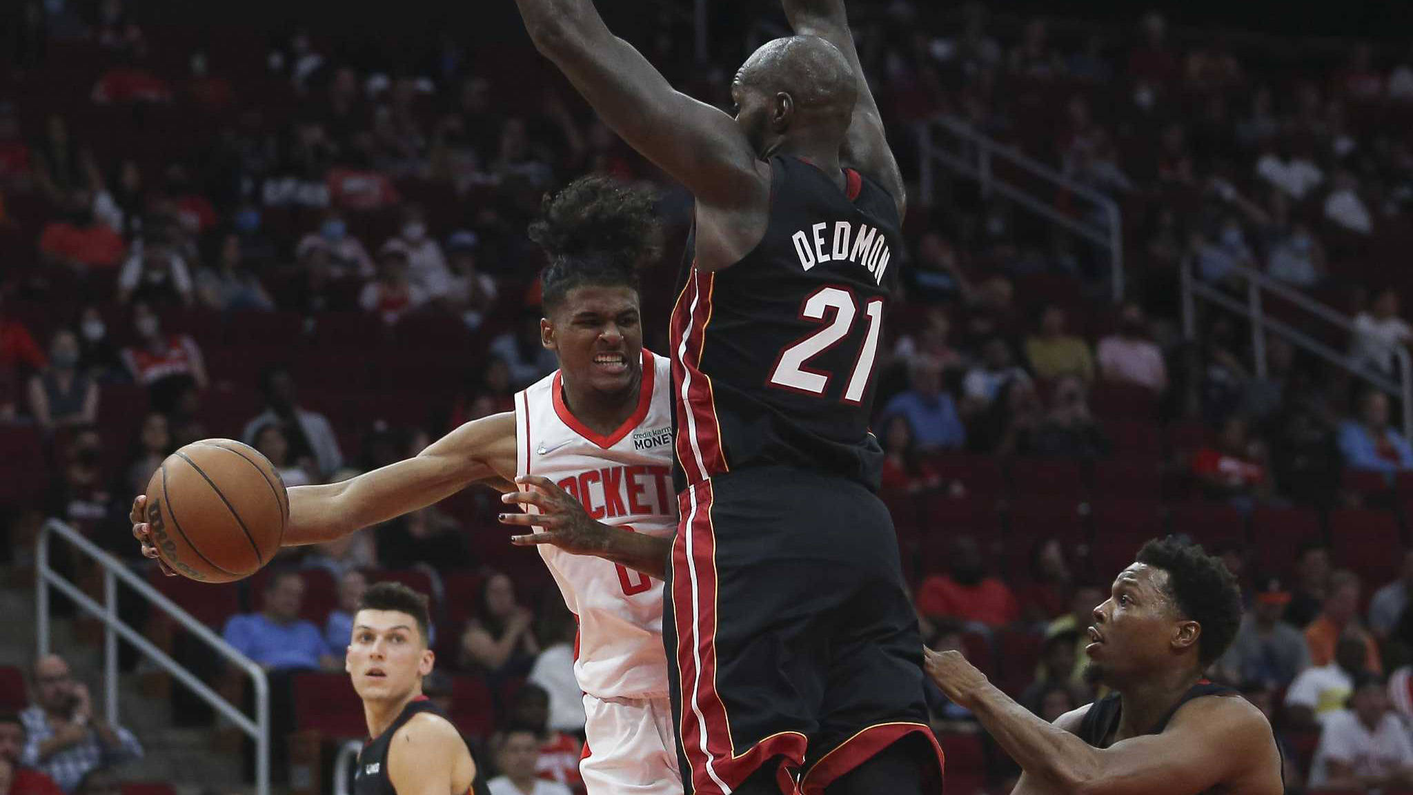 九游体育下载-金州勇士清晨复出首秀，志在欧超杯名次提升，气氛紧张，球队文化再被提及(金基范superjunior)