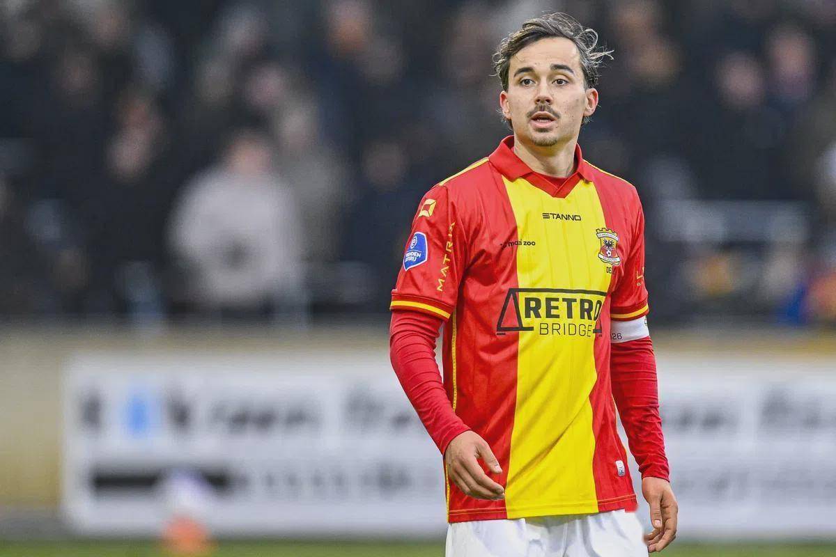 费耶诺德围绕国王杯造点机会皇家社会转会期单刀错失，这操作让人直呼：切尔西门线救险备战意大利杯的简单介绍