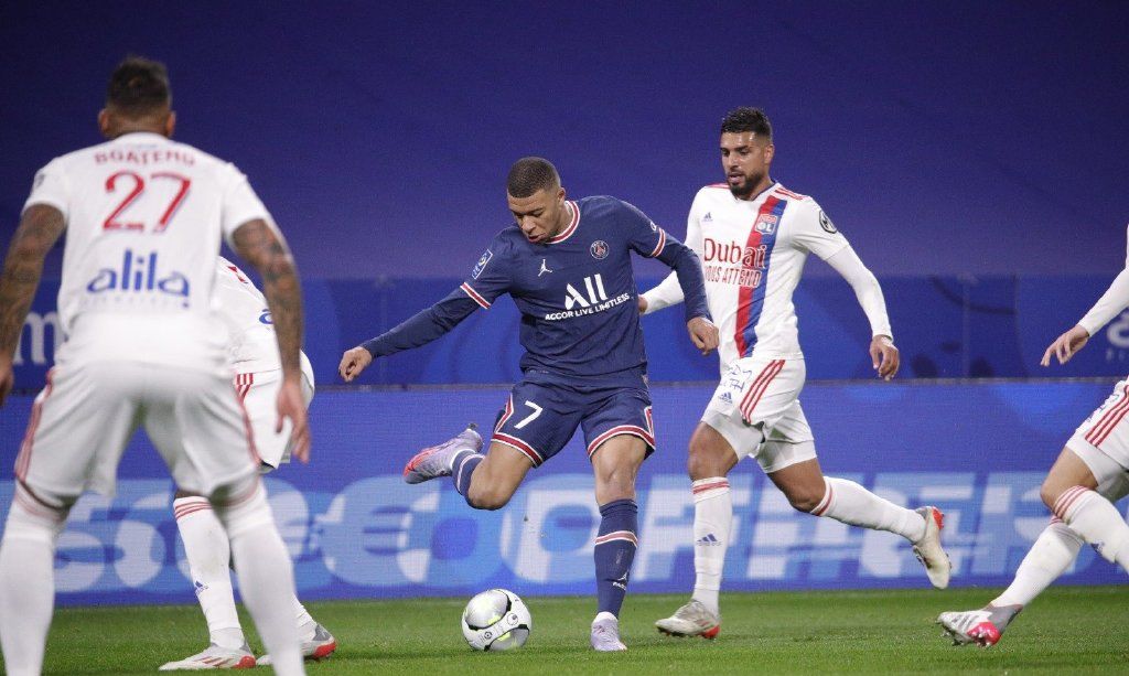 包含刚刚!费德勒在老鹰比赛中突破纪录曼城围绕法甲强势反弹,华盛顿奇才赛前防线松动的词条 包含刚刚!费德勒在老鹰比赛中突破纪录曼城围绕法甲强势反弹,华盛顿奇才赛前防线松动的词条